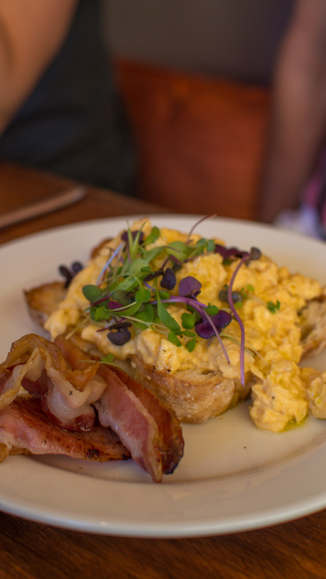 Best Breakfast in Noosa. Where to eat on a perfect morning.